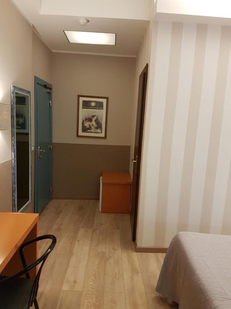Hotel Europa Parking 40/64