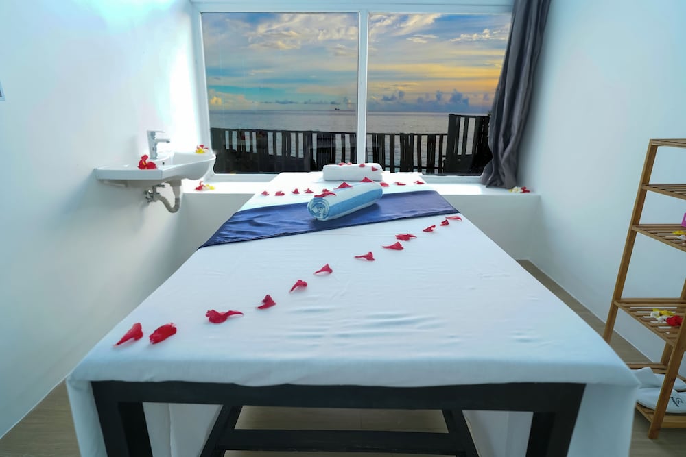 Golden Tulip Grande Comore Moroni Resort And Spa 56/70