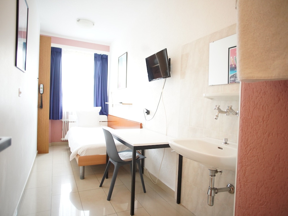 Hotel Carmen SA 50/50