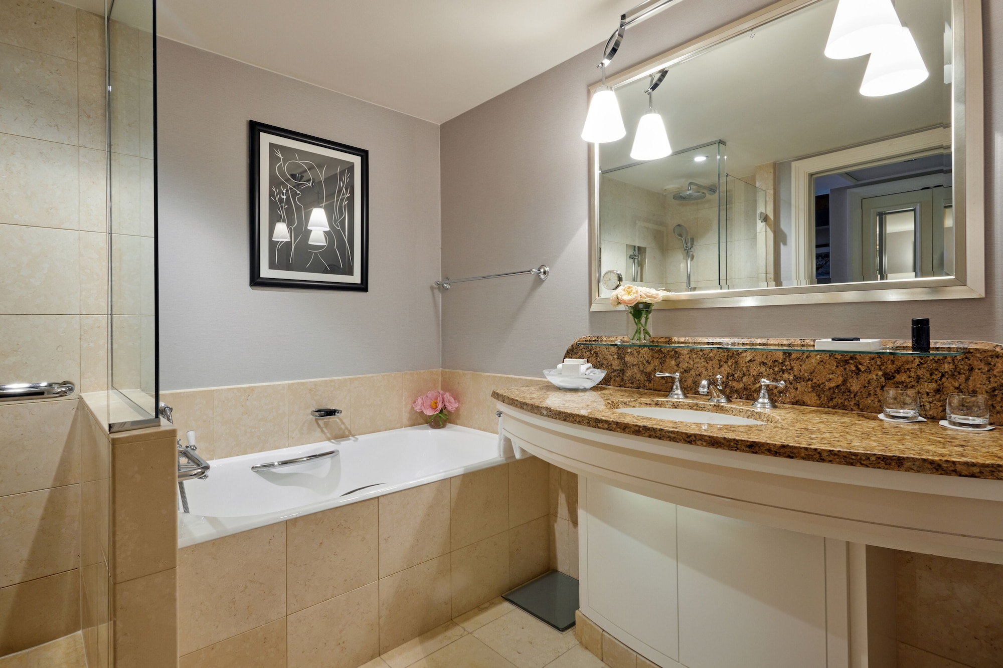 غرفة سوبيريور بسرير كينج، Four Seasons Hotel Prague 4/4