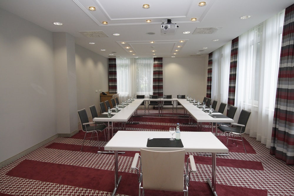 Holiday Inn Frankfurt Airport Neu Isenburg 48/55