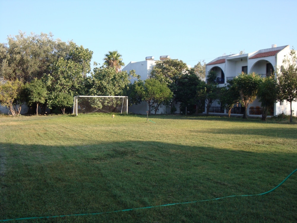 Oasis Hotel Bungalows 55/64