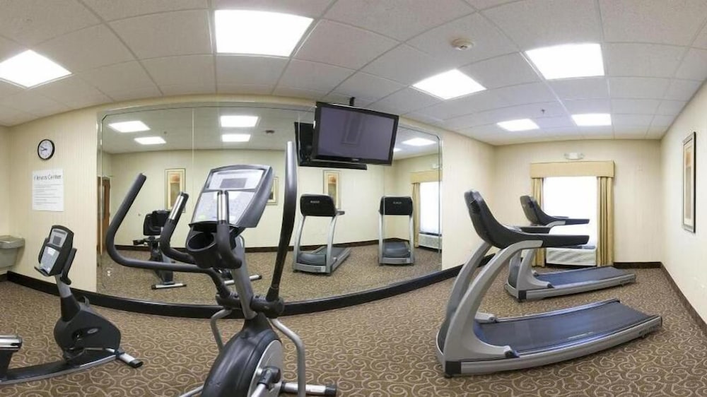 Holiday Inn Express Mccomb 31/53