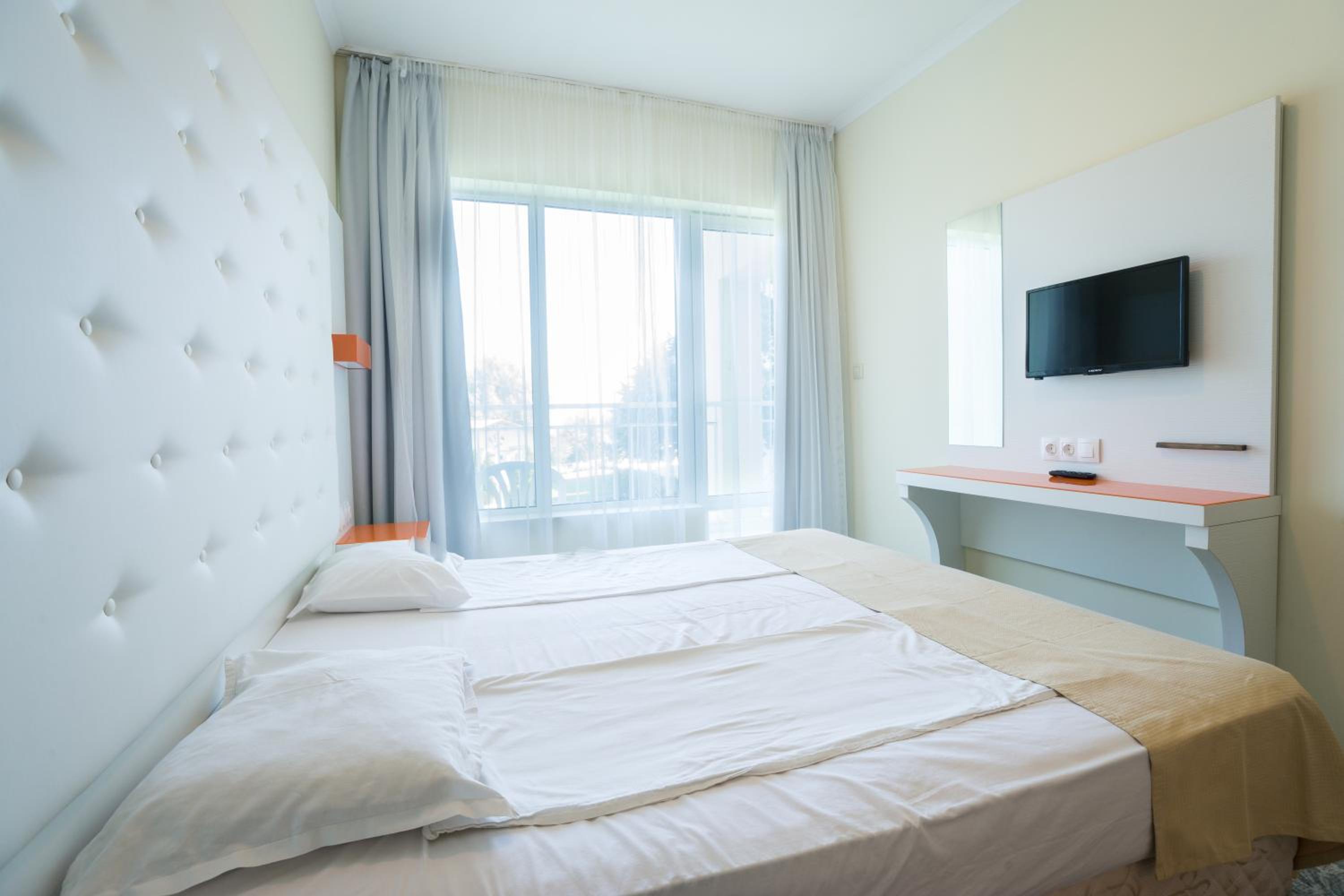Perla Beach Hotel III 19/50