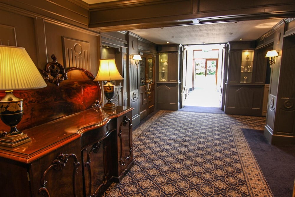The Devon Inn 20/34
