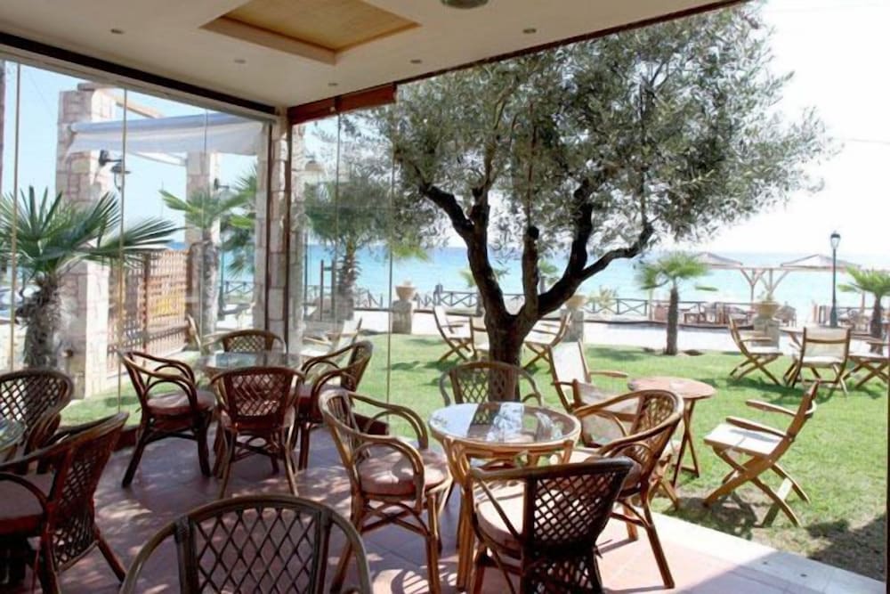 Paralio Hotel 30/50