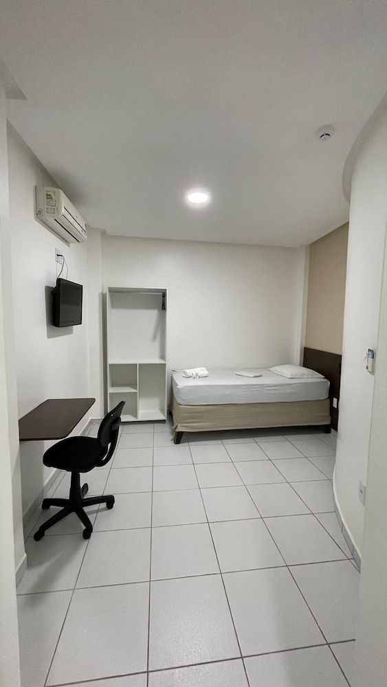 Falcao Hotel 30/44
