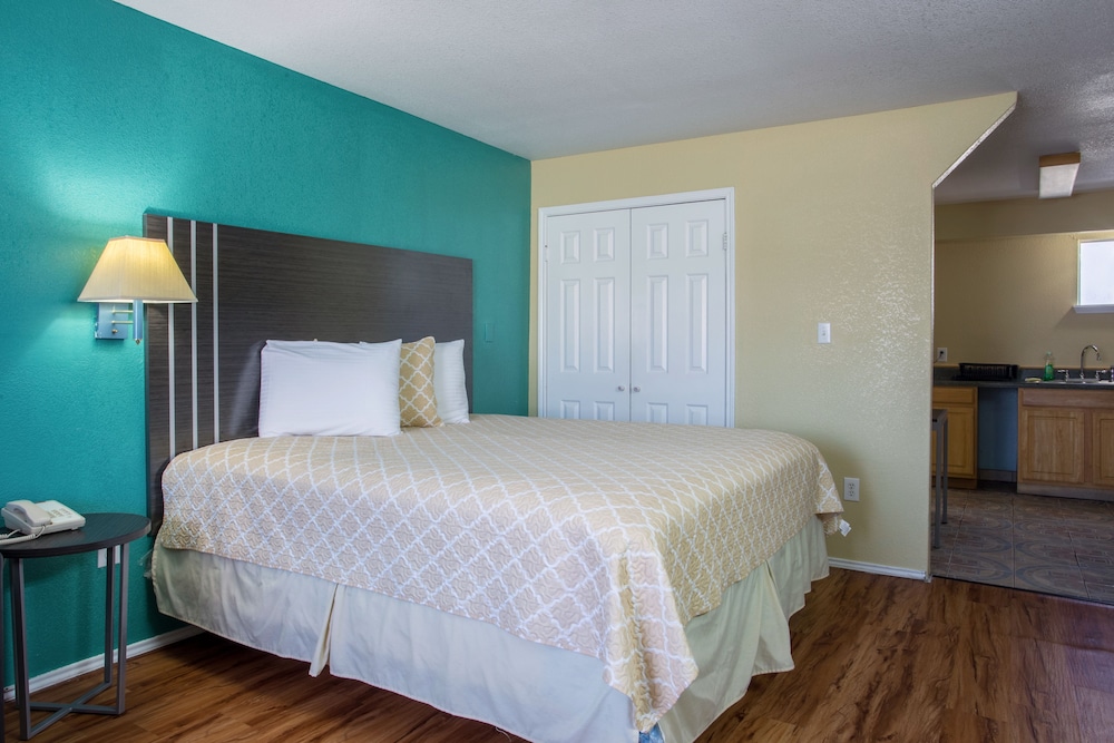 Pinn Road Inn and Suites 6/37