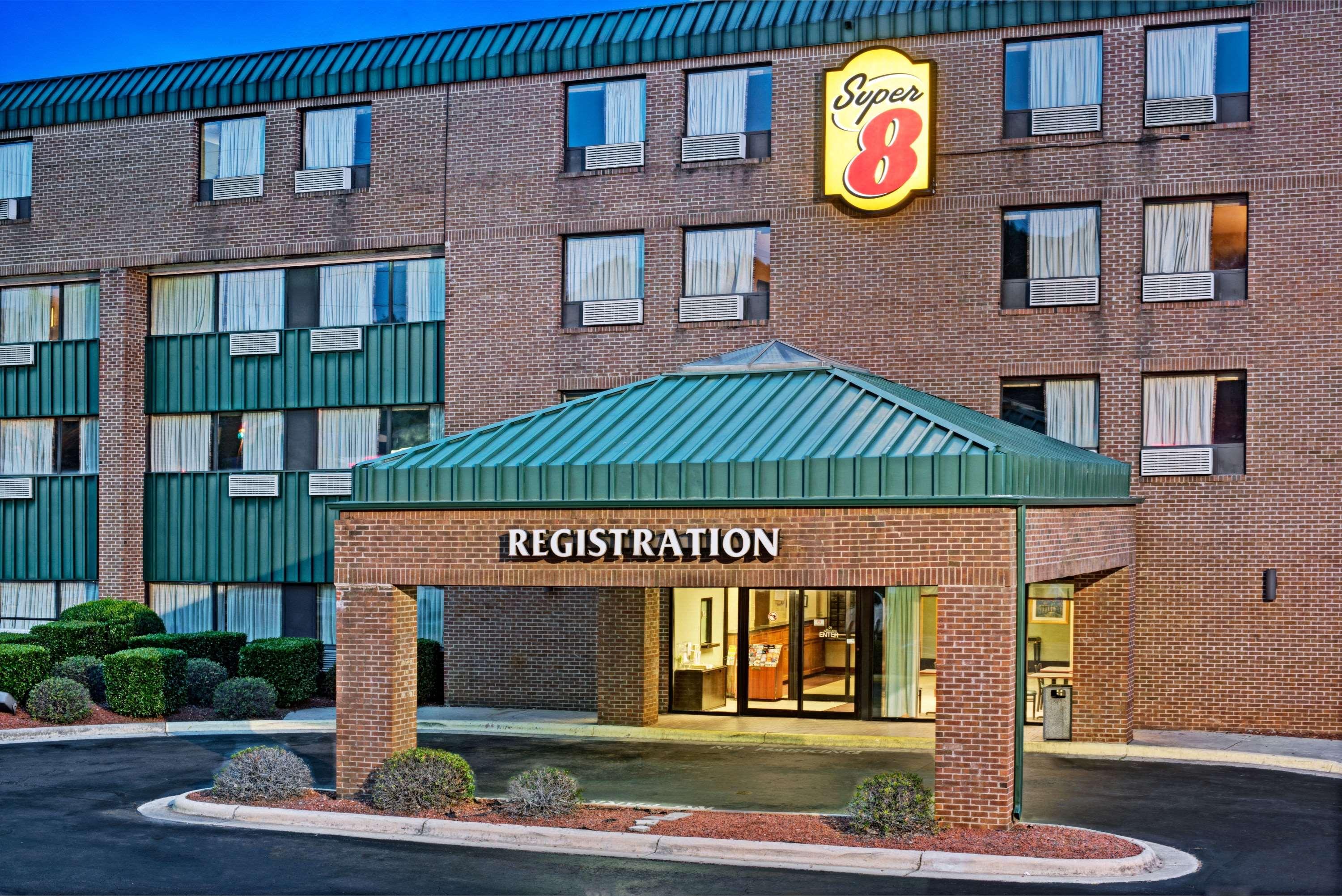 Super 8 by Wyndham Raleigh North East 3/32