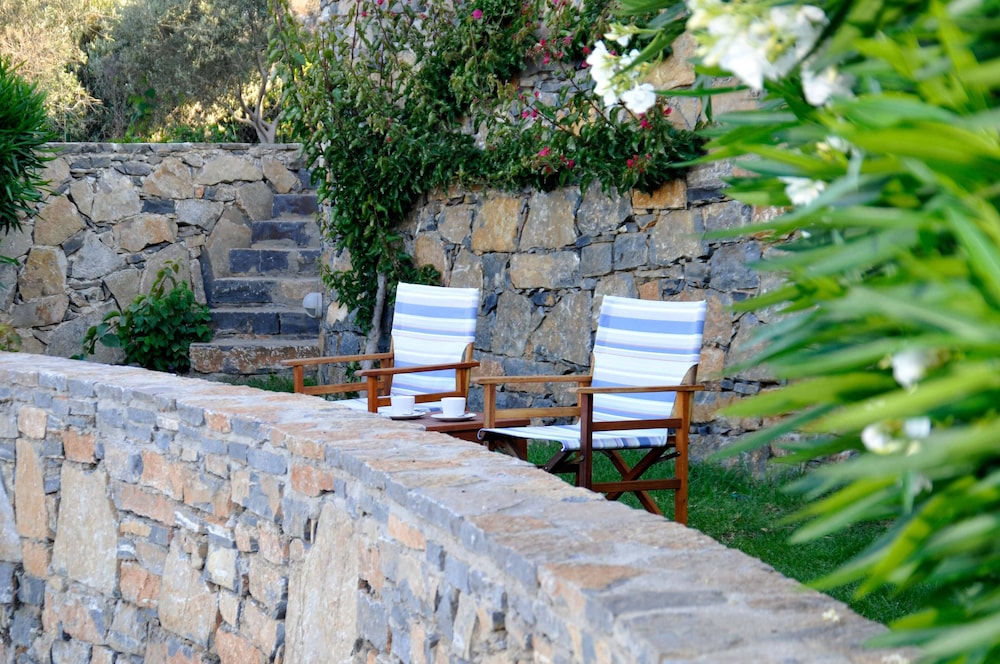 Elounda Living Residences by GHH 24/34