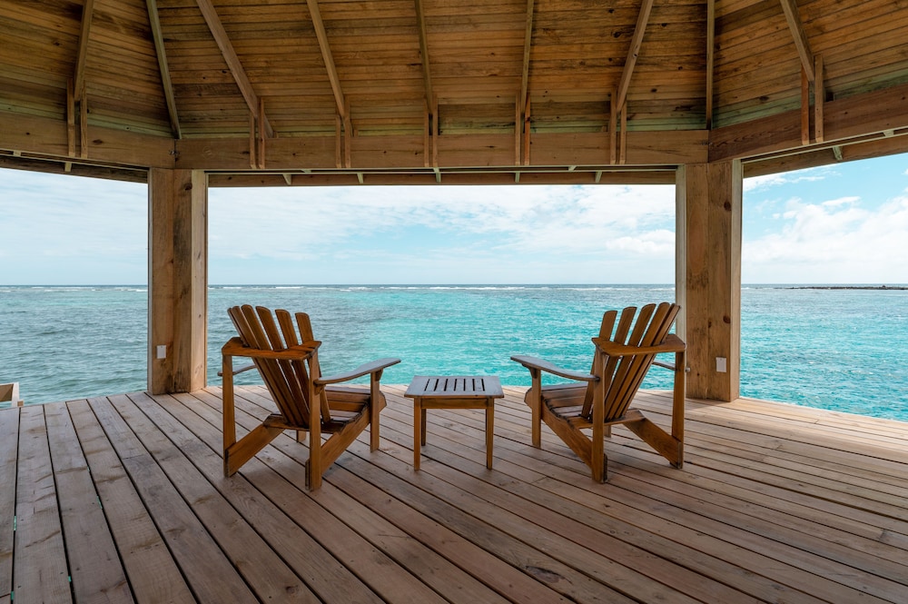 Barefoot Cay Resort 33/67
