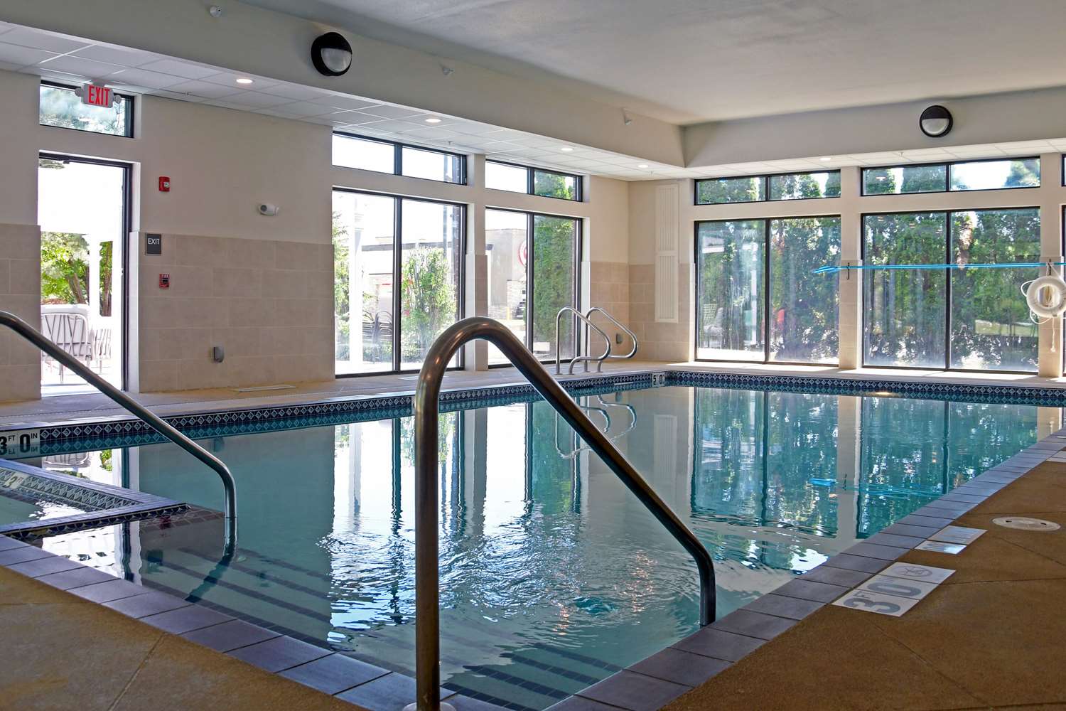 swimming pool spa