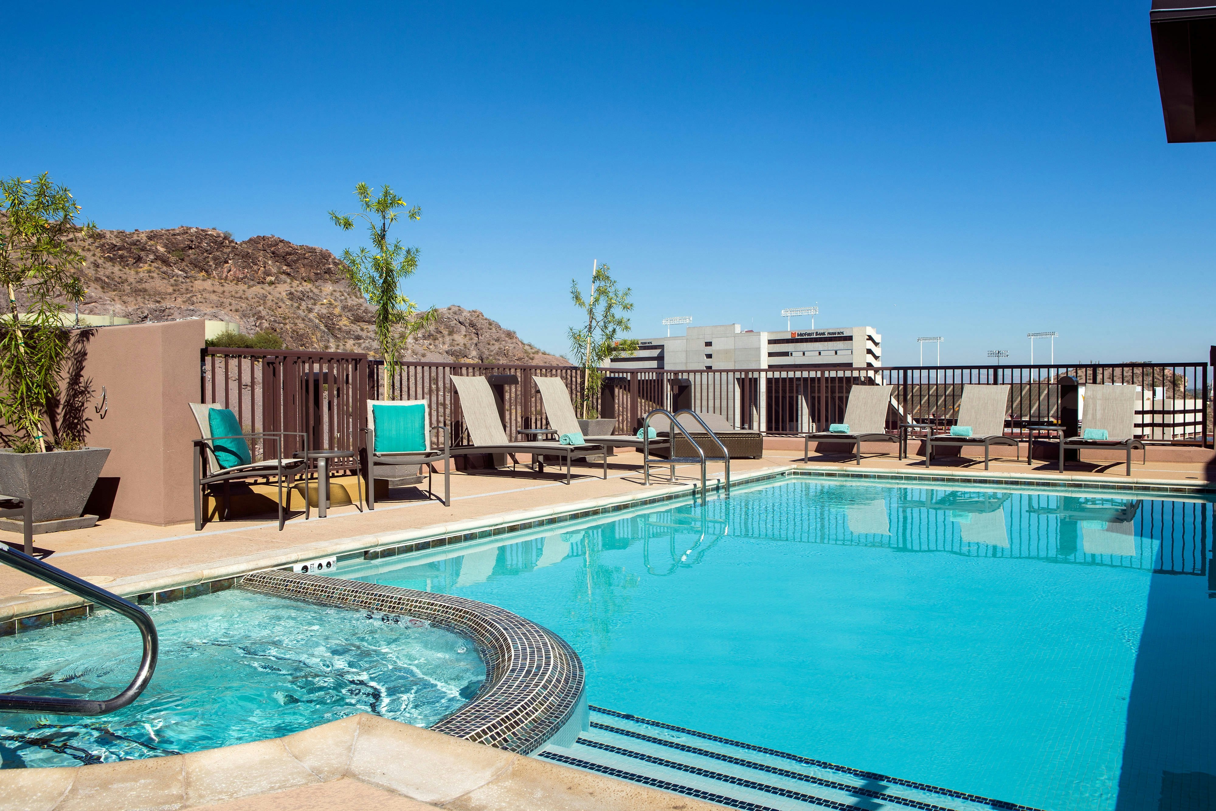 Residence Inn Tempe Downtown/University 2/3