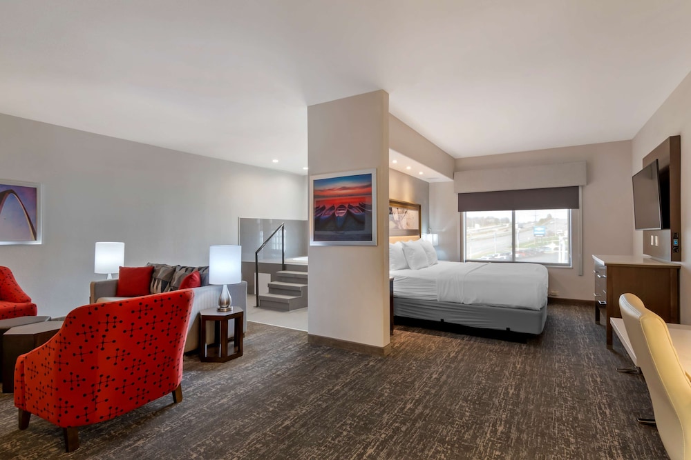 Best Western Premier Liberty Inn & Suites 14/48