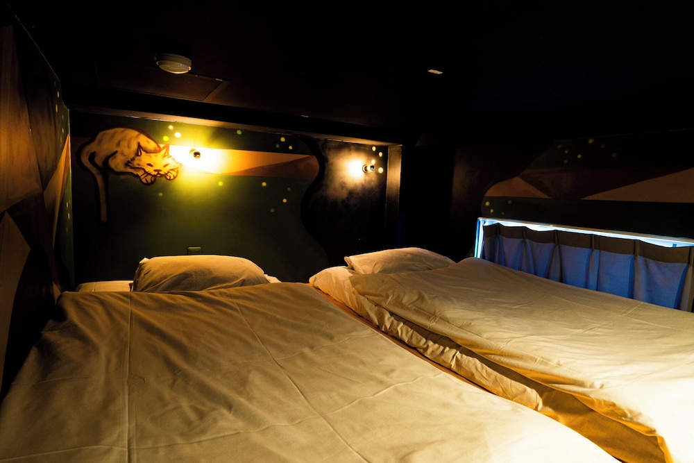 R Hostel Namba south 8/29