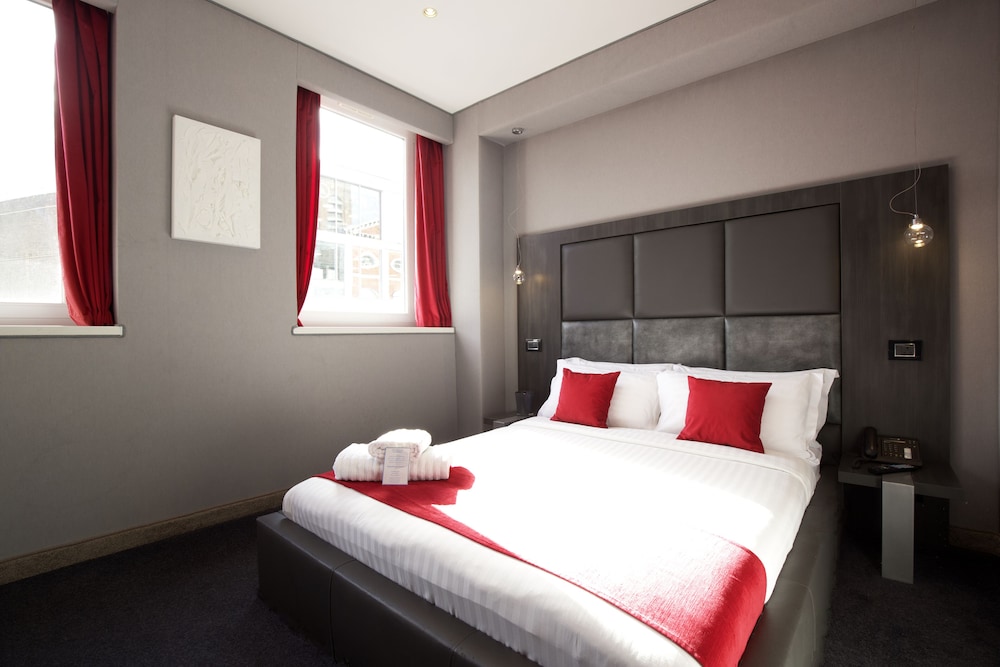SUPERIOR, DOUBLE BED