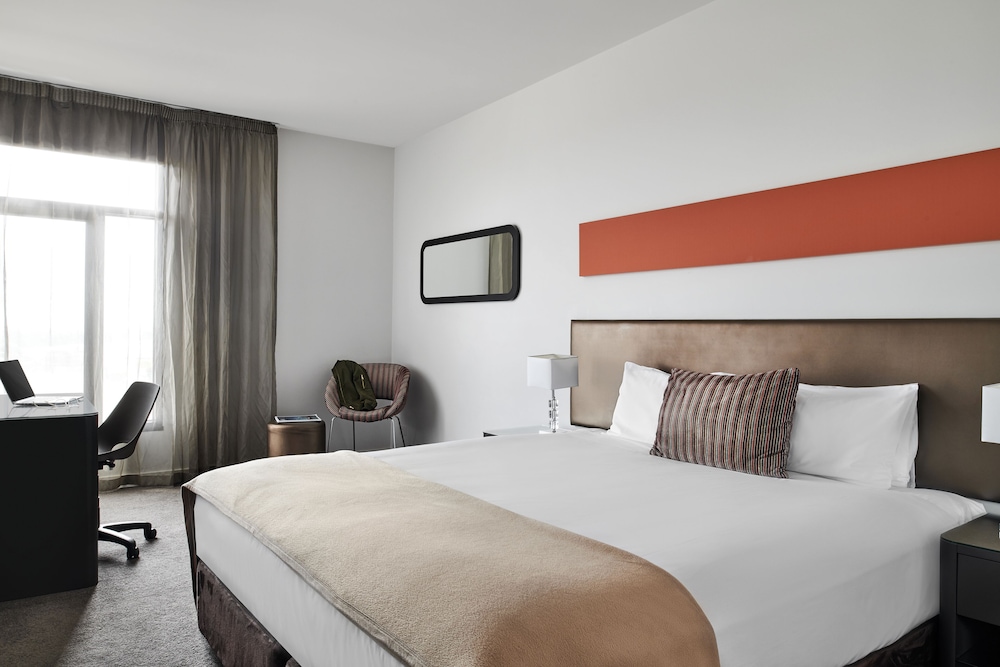 Dandenong Central Apartment Hotel (ex Punthill Dandenong) 7/35
