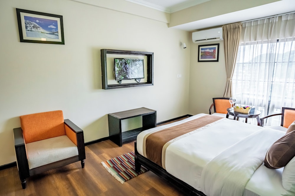 Hotel Sarowar 13/50