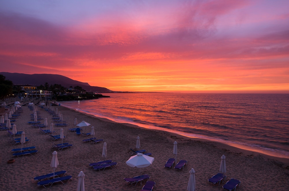 Kernos Beach Hotel and Bungalows 33/50