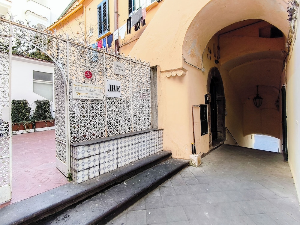 Zia Pupetta Suites 10/20