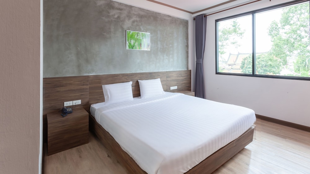 B2 Nakhon Si Thammarat Premier Hotel 9/24