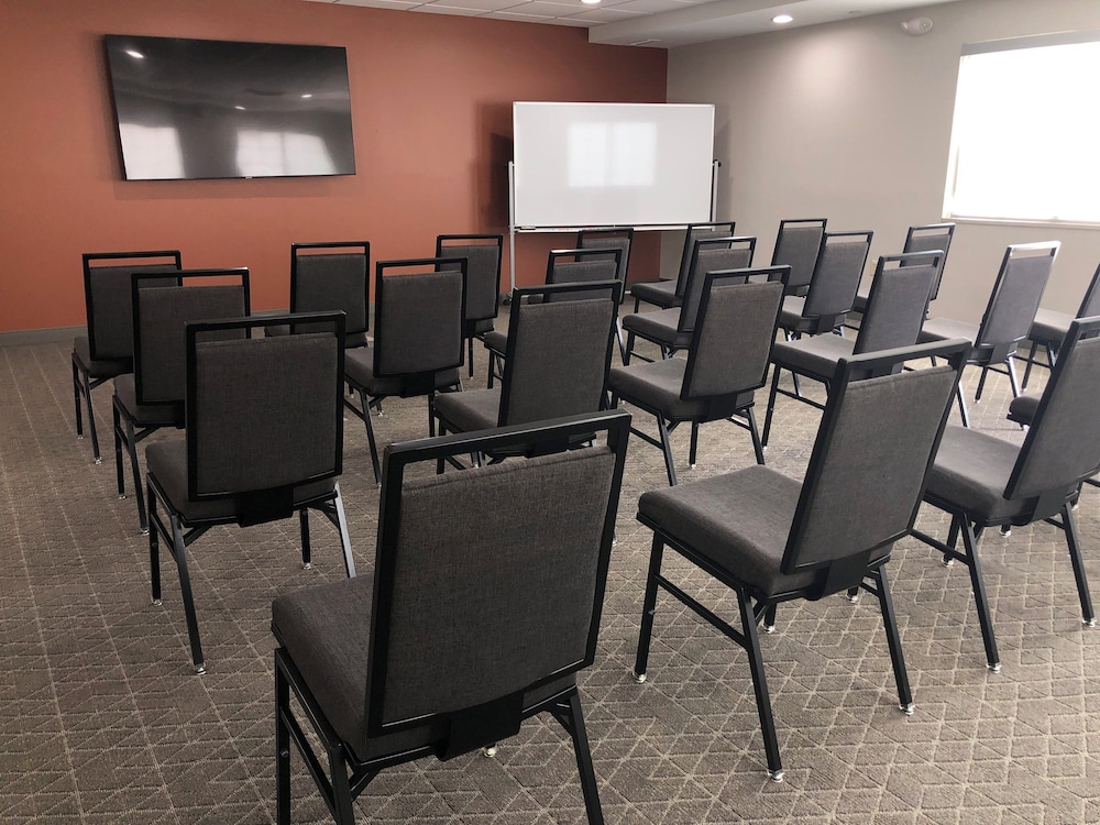 Candlewood Suites Fort Wayne by IHG 35/50
