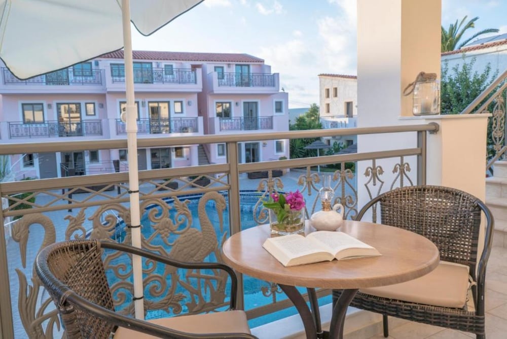 Flamingos Hotel 27/50