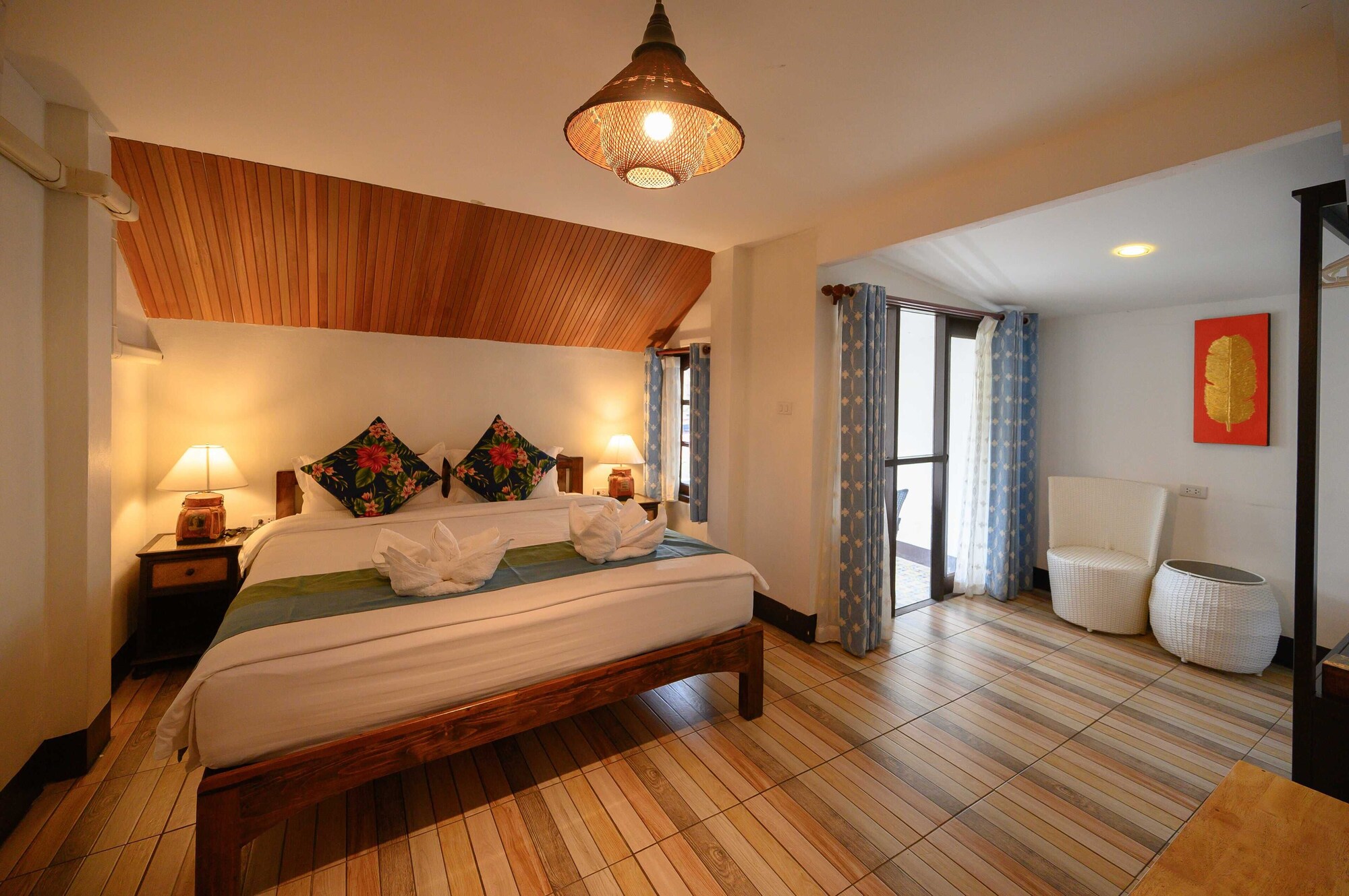SUPERIOR, DOUBLE BED