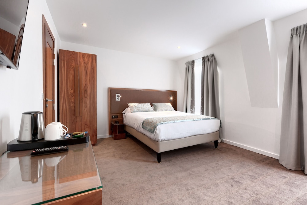 ROOM, TRIPLE