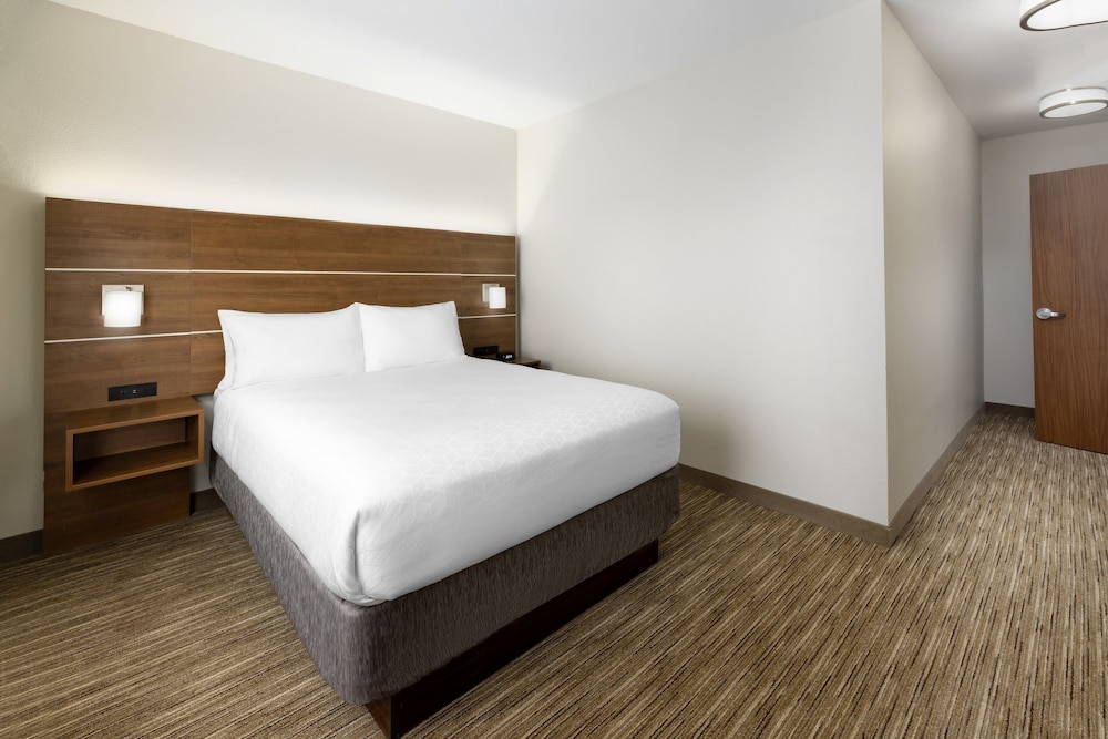 Holiday Inn Express & Suites Oakhurst Yosemite Park Area 23/48