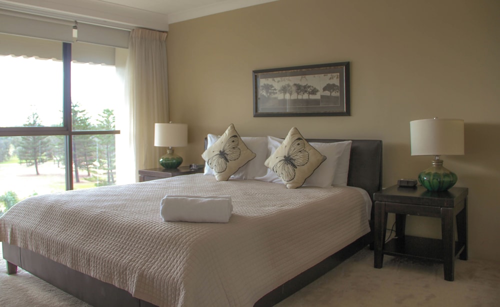 3 Bedrooms, Superior, Apartment, King Bed, 1 Queen and 1 Single Bed