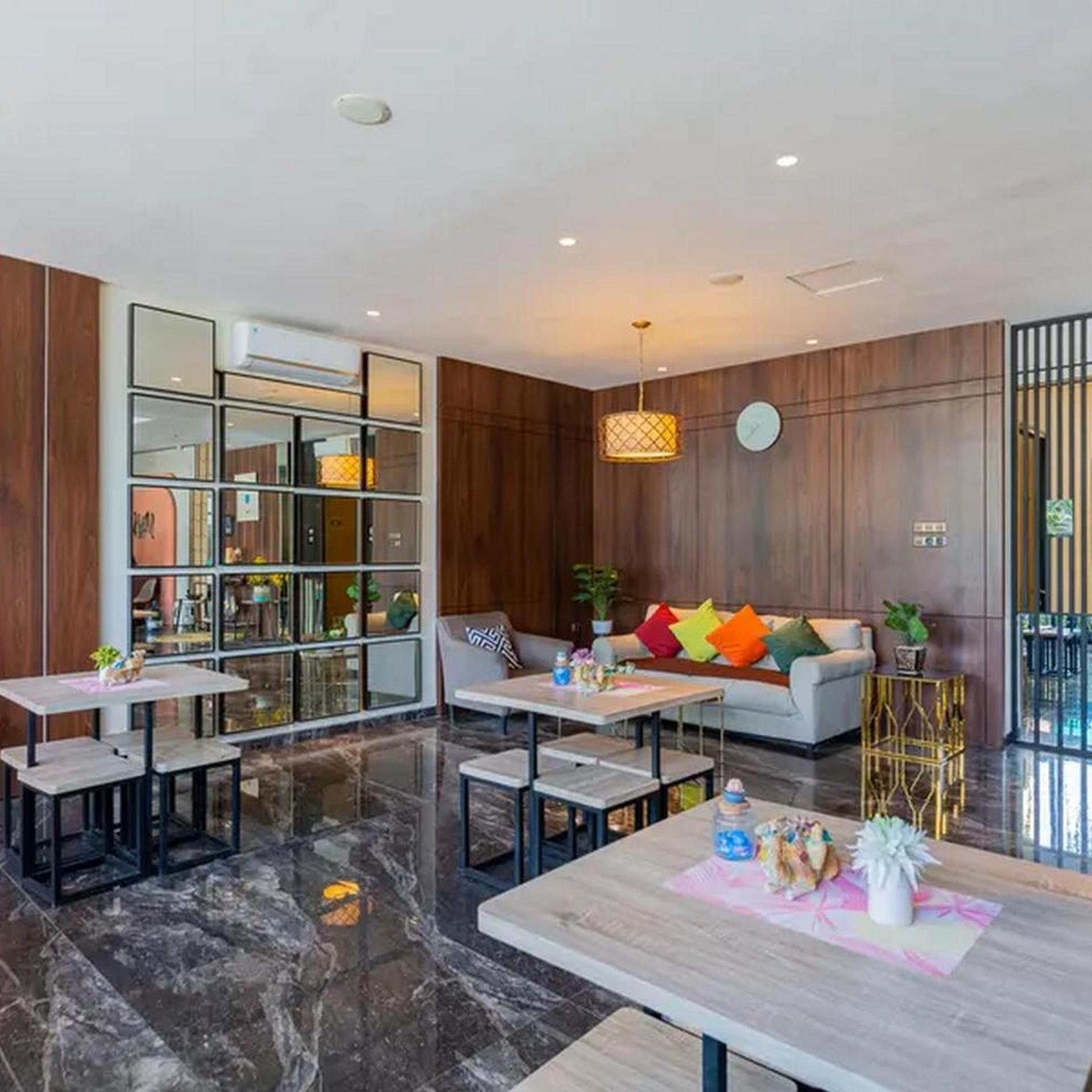 Sans Hotel Box Mansion Surabaya 48/65