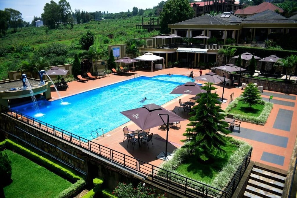Nobleza Hotel 48/50