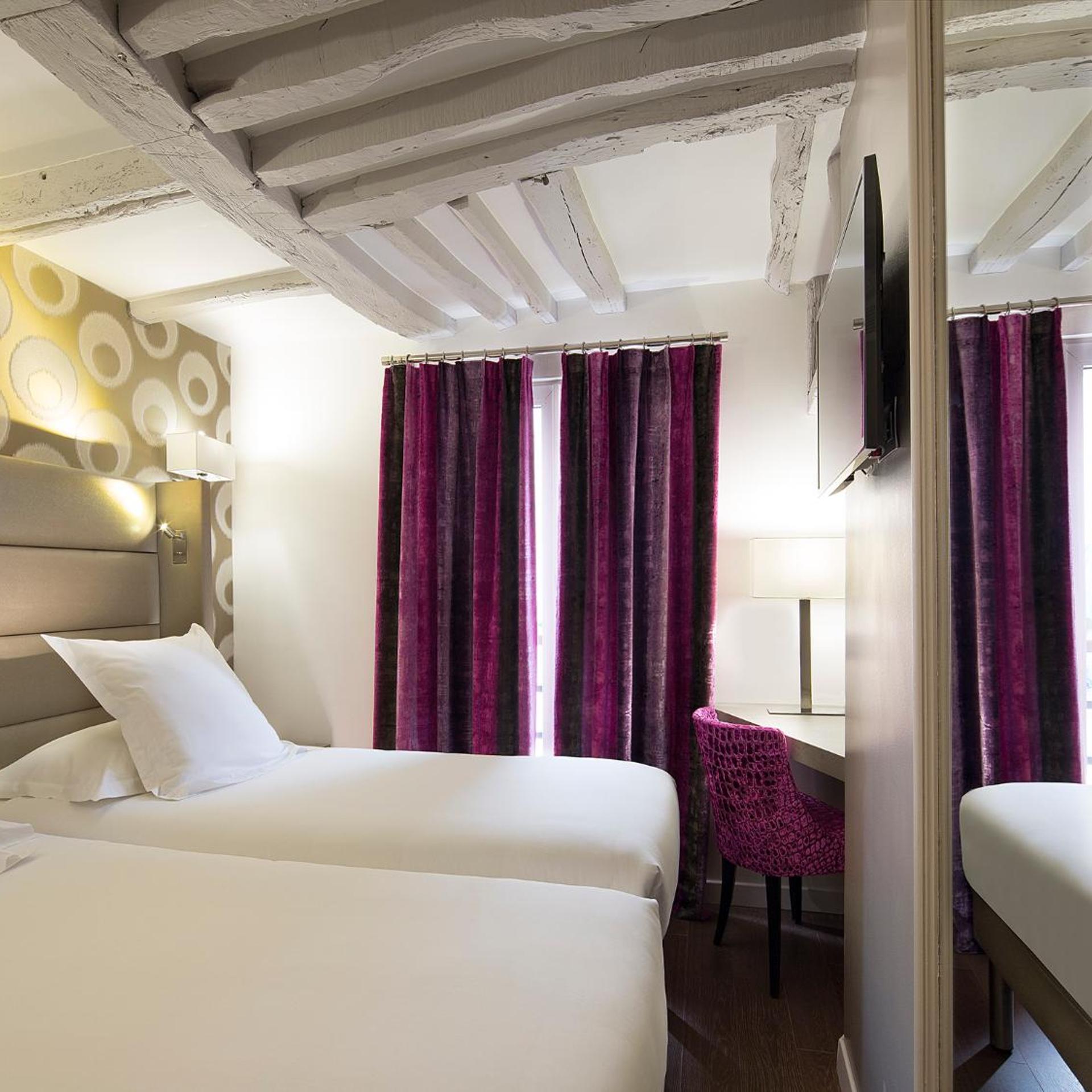 Adjoining, Double Bed