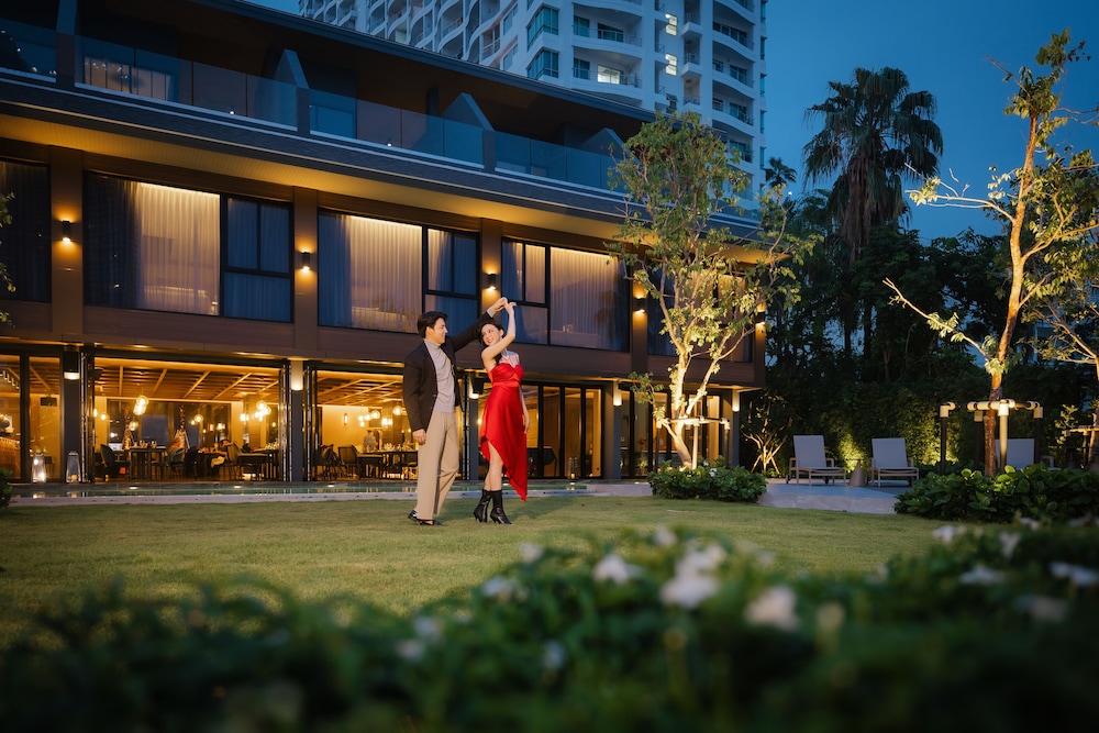 Ten Six Hundred, Chao Phraya, Bangkok by Preference 50/58