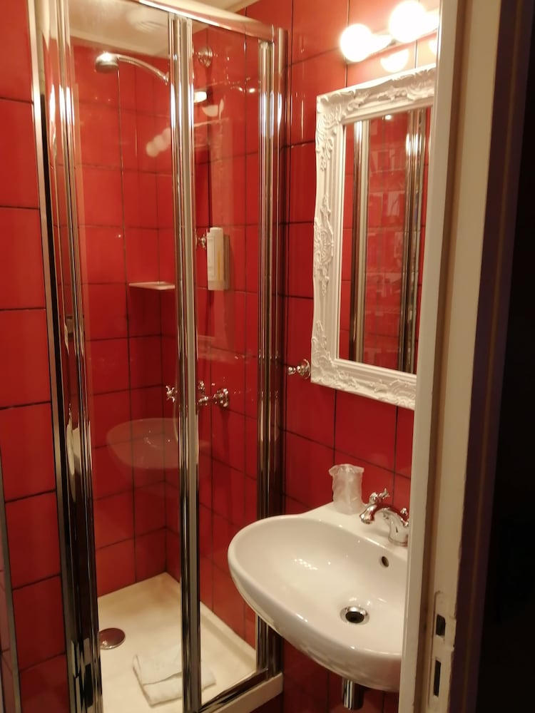 Hotel Sacha 16/49