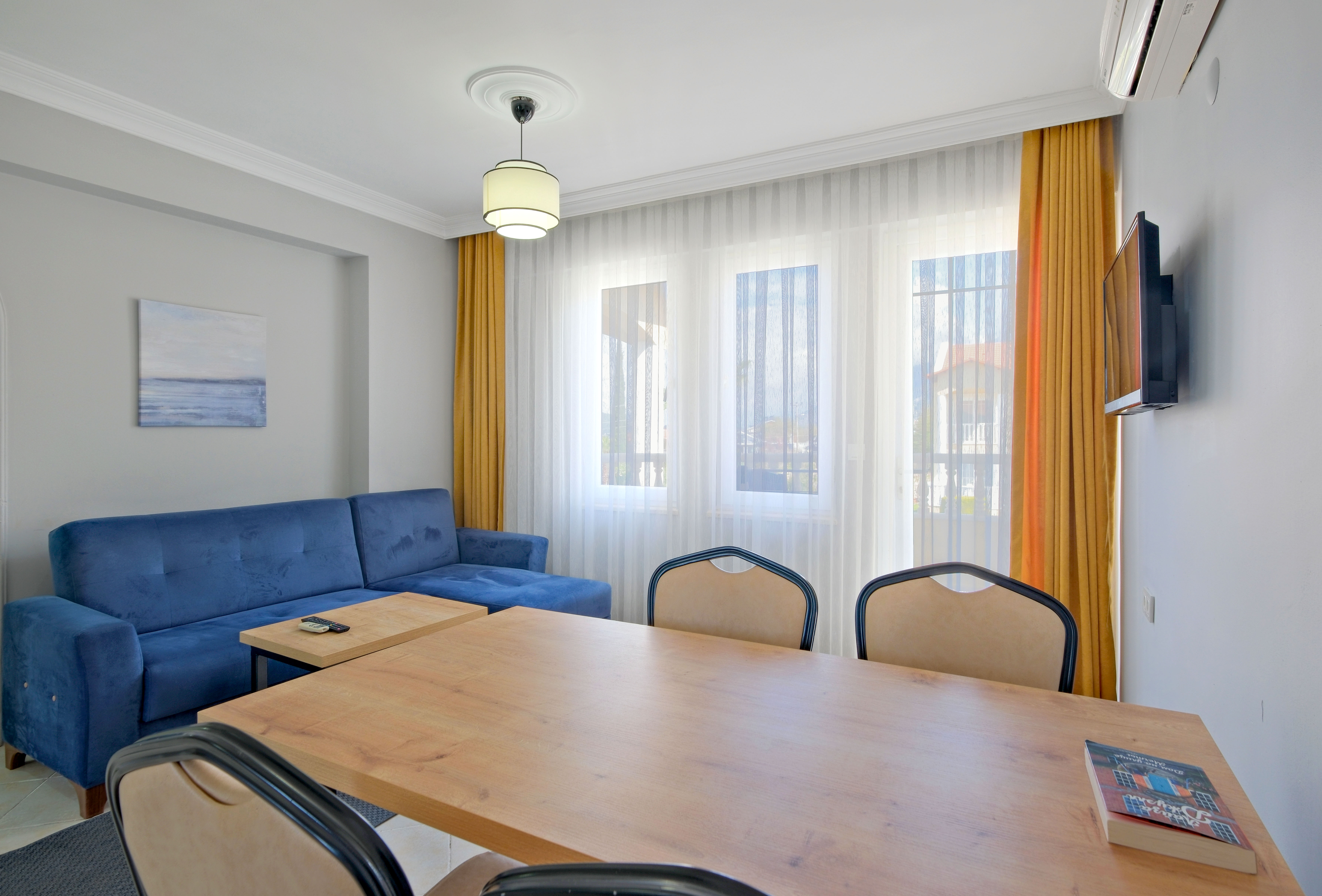 Gold Lion Hotel 31/38