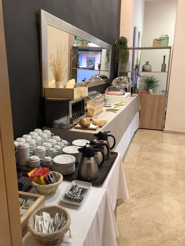 Apartamentos Plaza Picasso 61/71