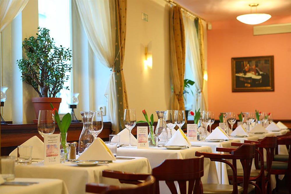 U Divadla Hotel 29/40