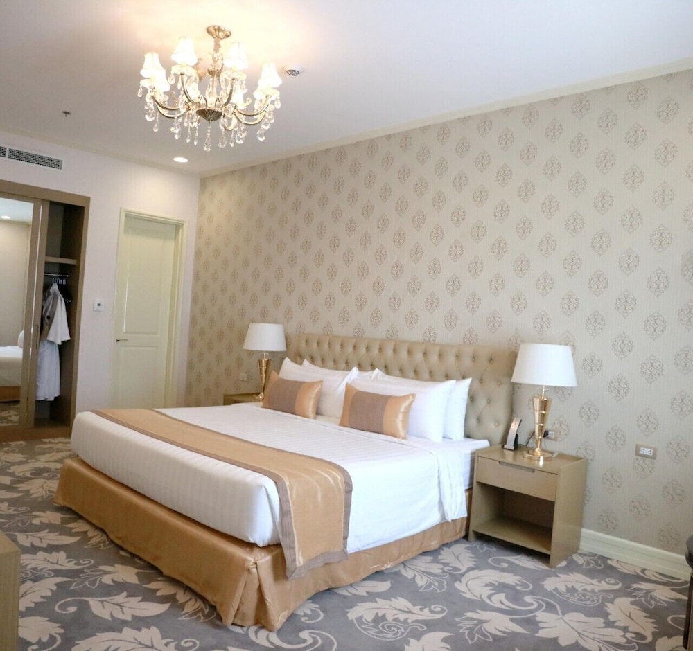 Rizal Park Hotel 20/65