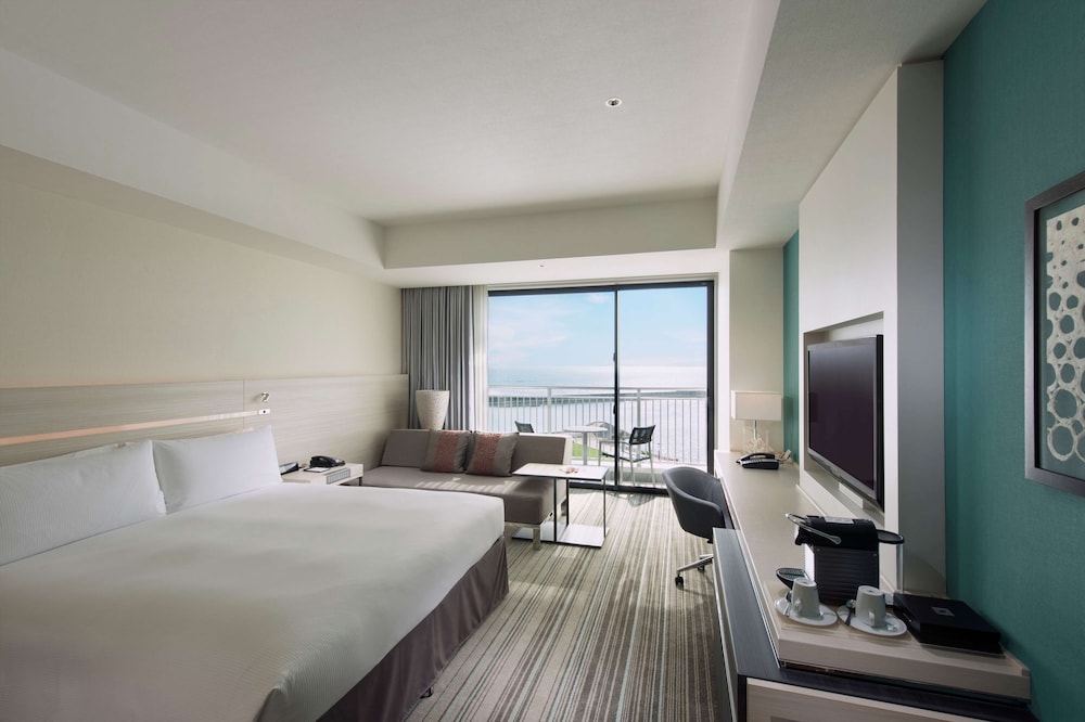 EXECUTIVE, KING BED, OCEAN VIEW, BALCONY