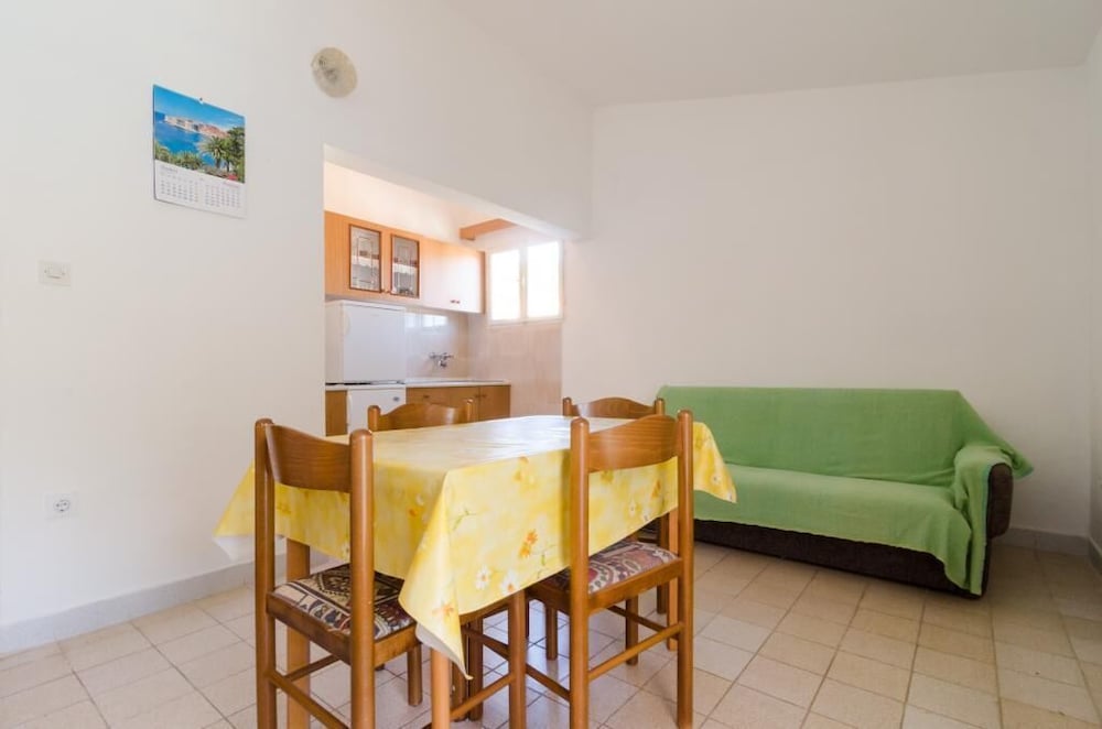 Apartments Kuzma 37/63