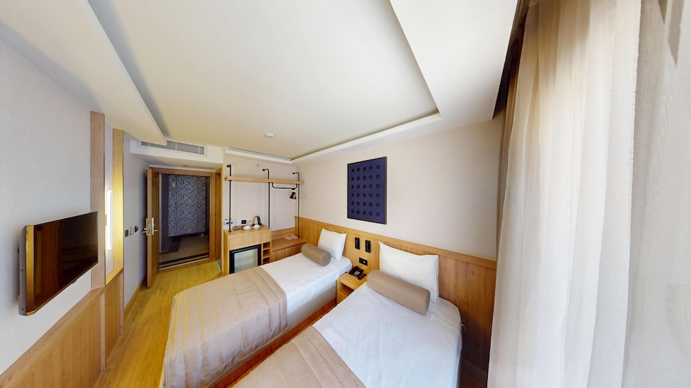 STANDARD, DOUBLE OR TWIN BED
