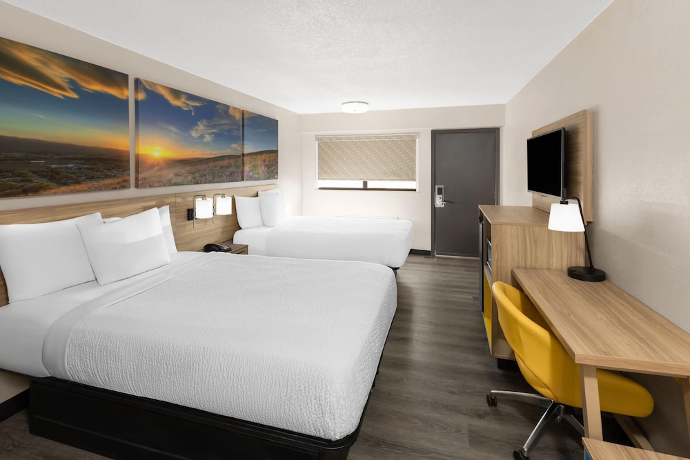ROOM, 2 DOUBLE BEDS