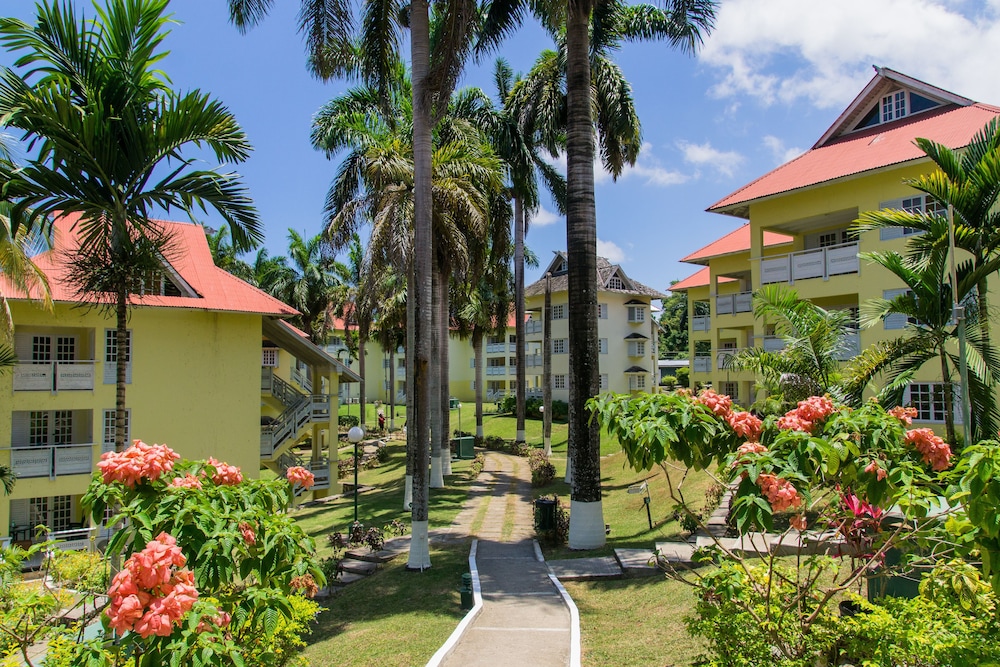Mystic Ridge Resort 7/69