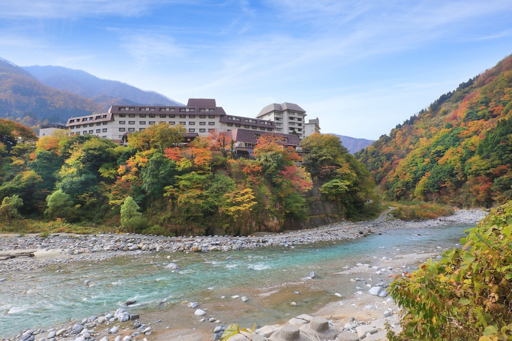 Kurobe Unazukionsen Yamanoha (ex New Otani Unatsuki) 68/74