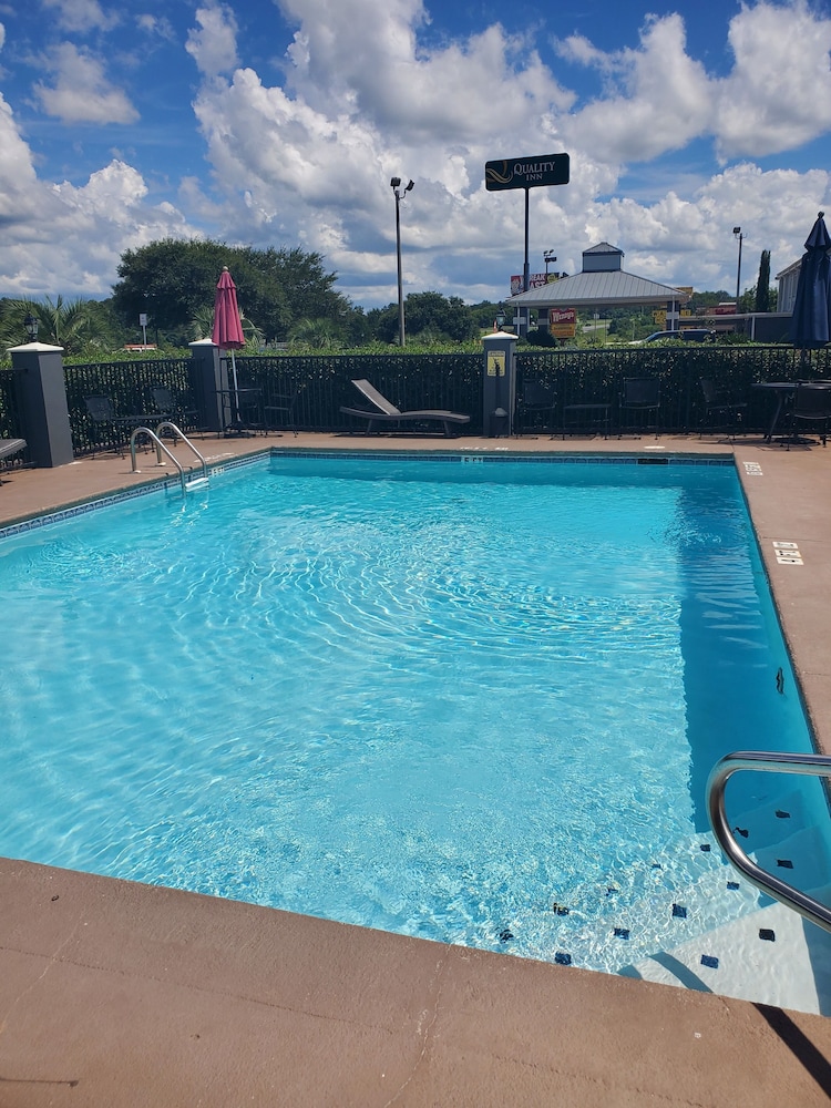 Quality Inn Prattville I-65 25/59