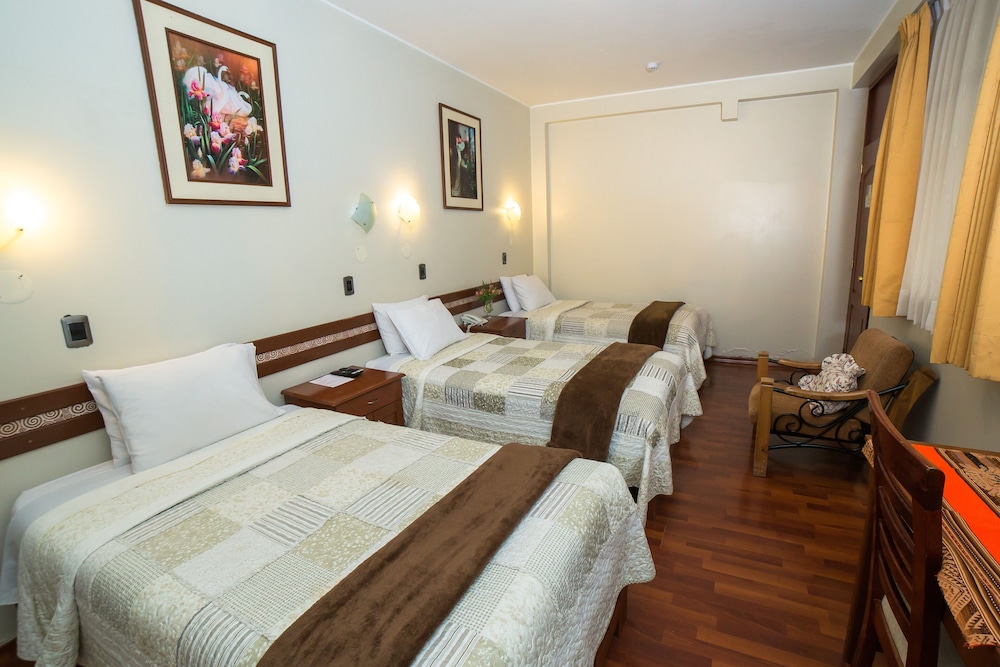 ROOM, TRIPLE