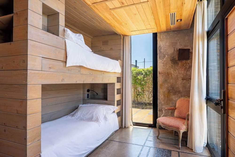 2 Bedrooms, House, King Bed, Bunk Bed