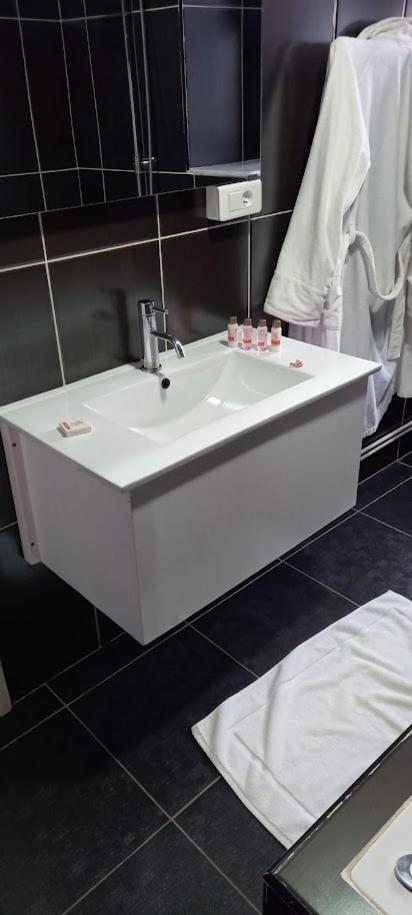 HOTEL RAYA BEJAIA 32/33